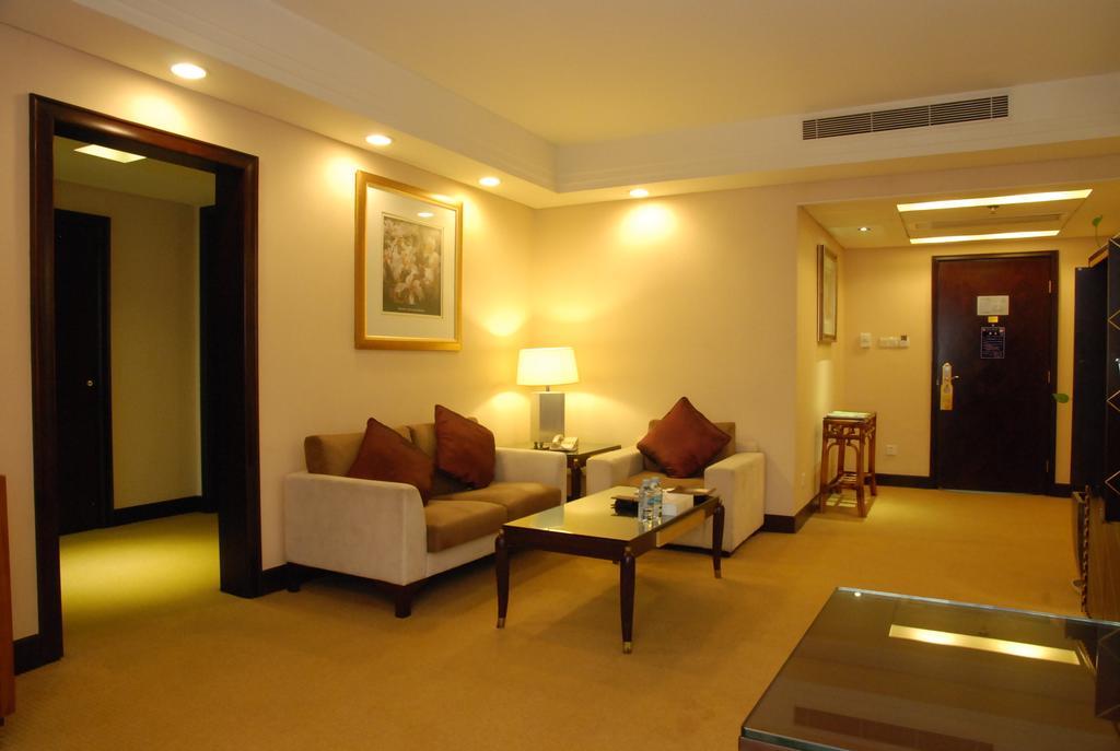 东莞君兰酒店 Grand Land Hotel Dongguan  Dış mekan fotoğraf