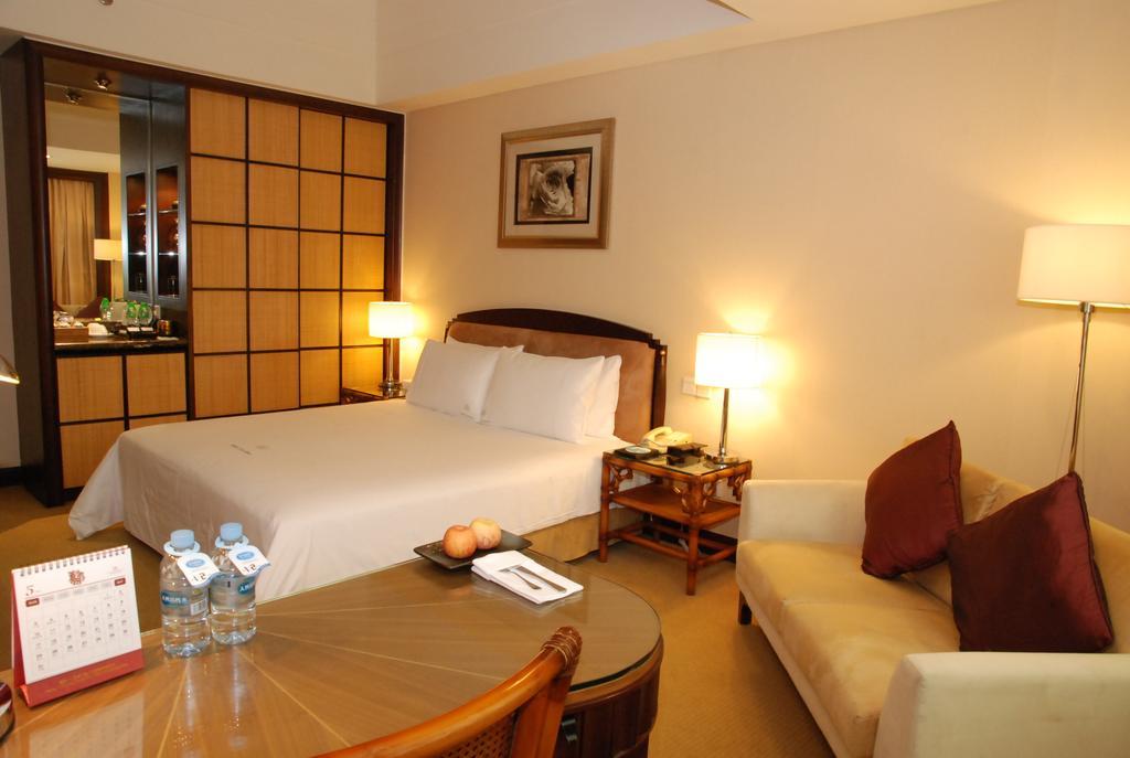 东莞君兰酒店 Grand Land Hotel Dongguan  Dış mekan fotoğraf