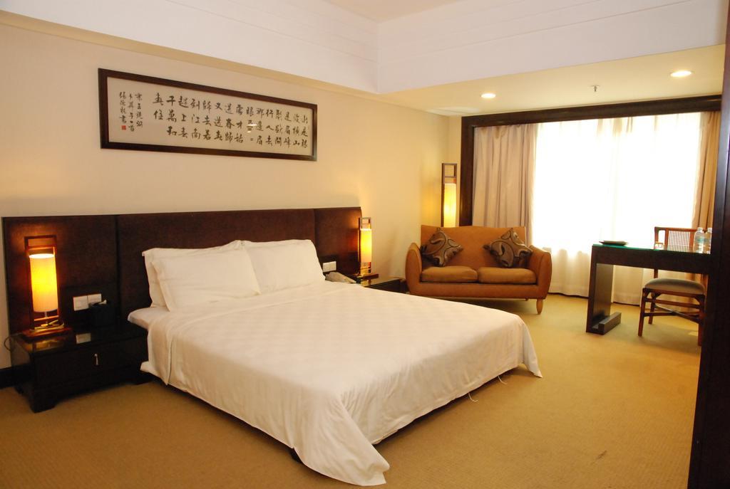 东莞君兰酒店 Grand Land Hotel Dongguan  Dış mekan fotoğraf